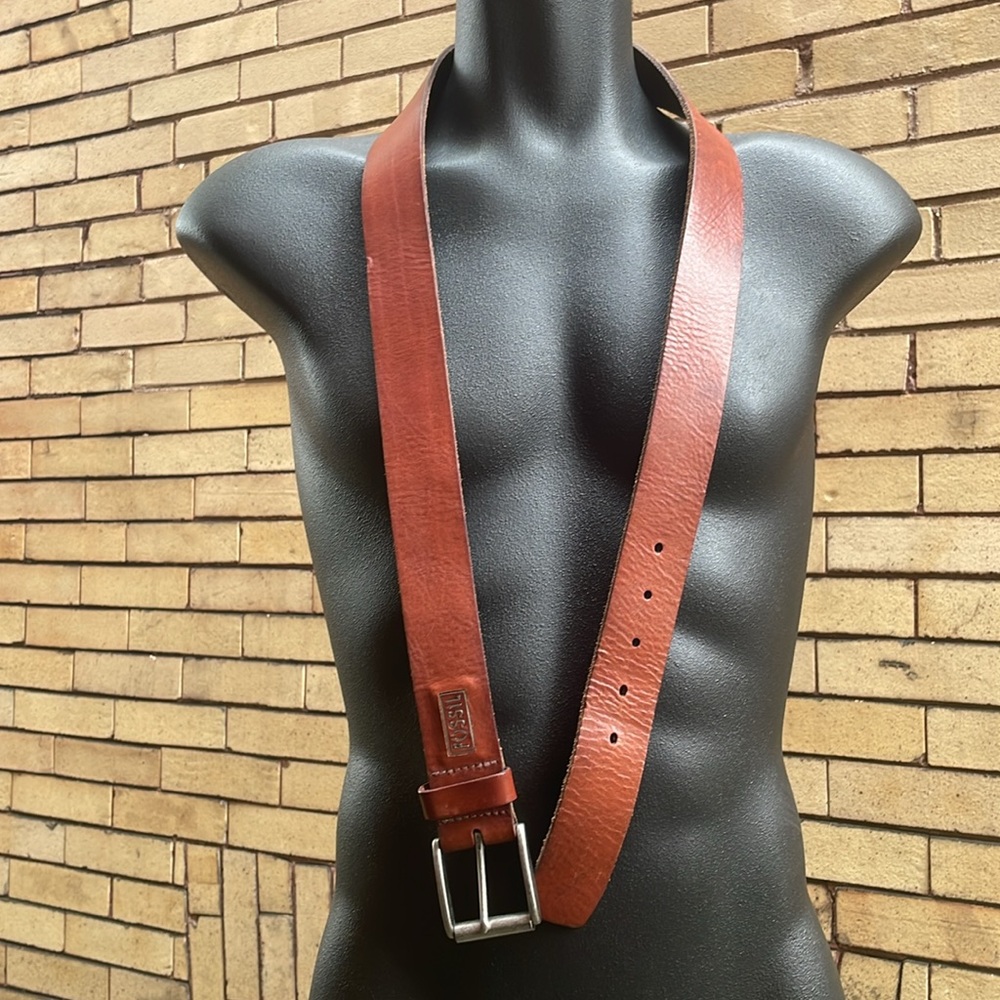 Vintage 90’s y2k Fossil Genuine Brown Leather Logo Plaque belt Size 42
